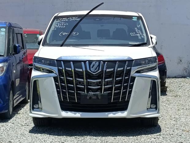Toyota Alphard 2018 White