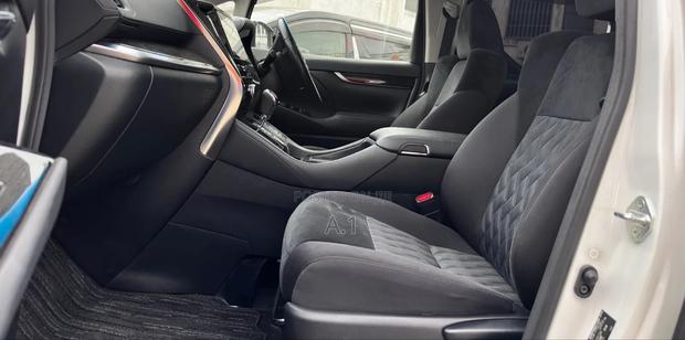 Toyota Alphard 2018 White
