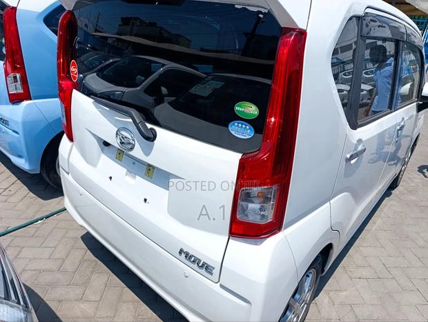 Daihatsu Move 2018 White