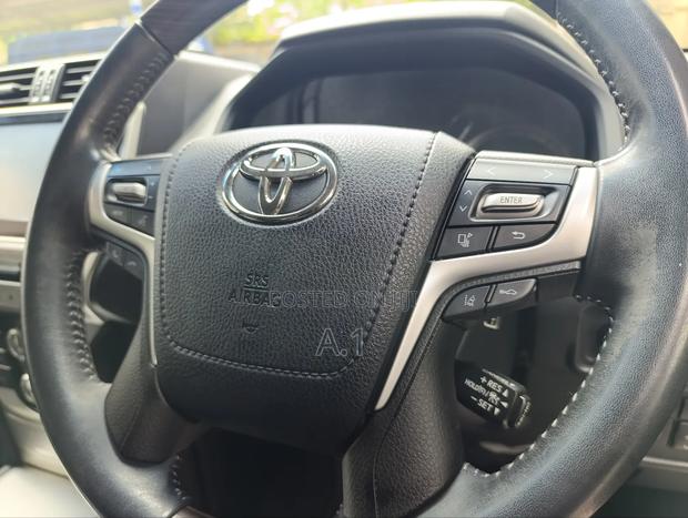 Toyota Land Cruiser Prado 2019 Black