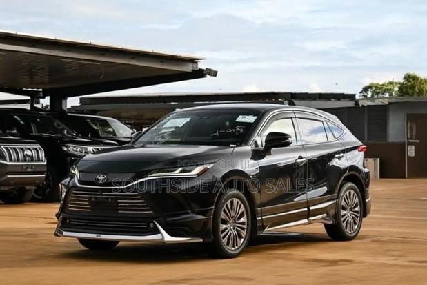 Toyota Harrier 2.0 2020 Black