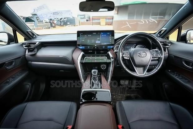 Toyota Harrier 2.0 2020 Black