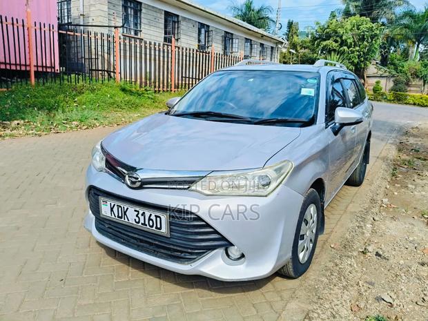 Toyota Corolla Fielder 1.5 Petrol FWD 2015 Silver