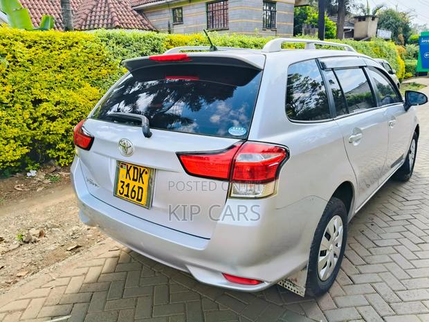 Toyota Corolla Fielder 1.5 Petrol FWD 2015 Silver