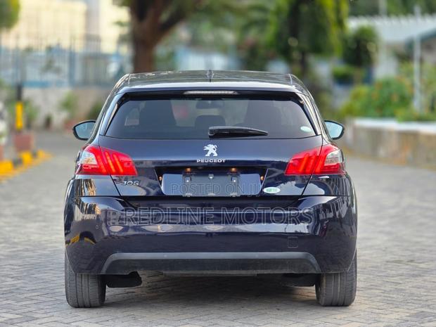 Peugeot 308 2018 Blue