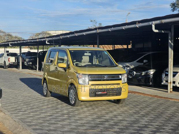 Suzuki Wagon 2018 Yellow