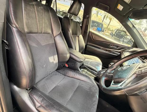 Toyota Harrier 2.0 Turbo 2019 Black