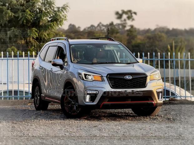Subaru Forester Premium AWD 2019 Silver