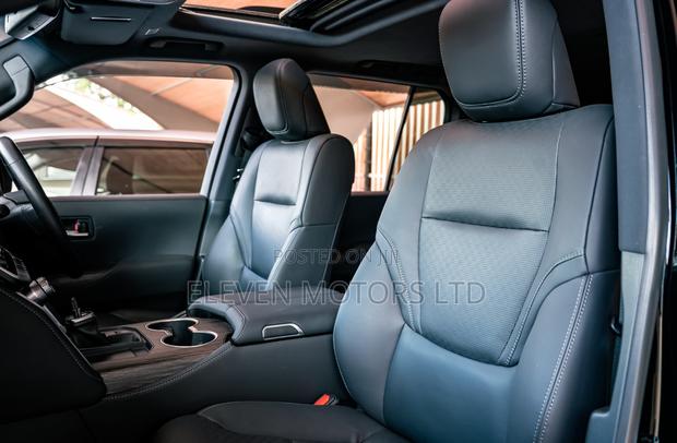 Toyota Land Cruiser LC300 2022 Black