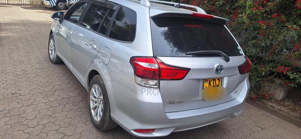 Toyota Corolla Fielder 2015 Silver