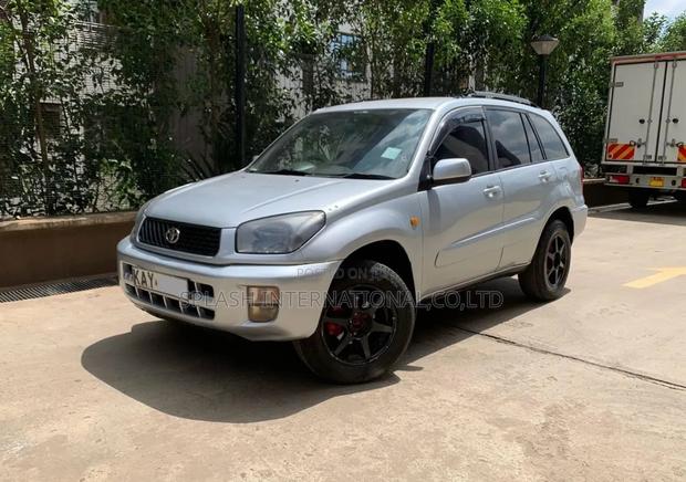 Toyota RAV4 Automatic 2000 Silver