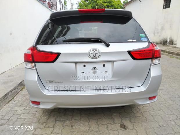 Toyota Corolla Fielder 2020 Silver