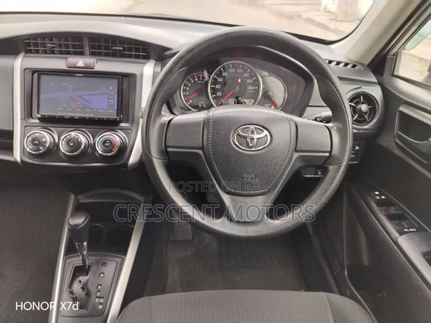 Toyota Corolla Fielder 2020 Silver