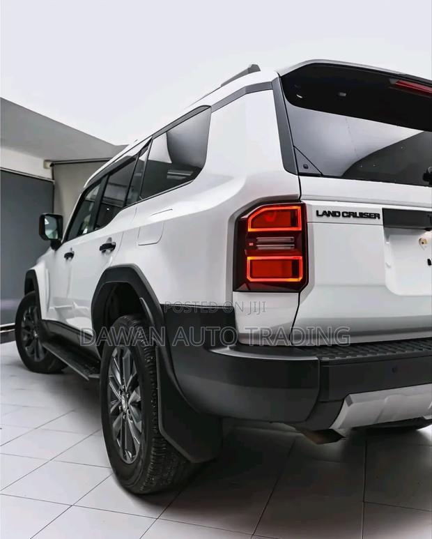 Toyota Land Cruiser Prado 2024 White