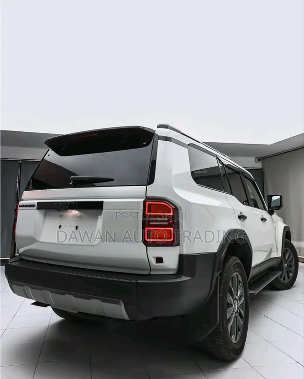 Toyota Land Cruiser Prado 2024 White