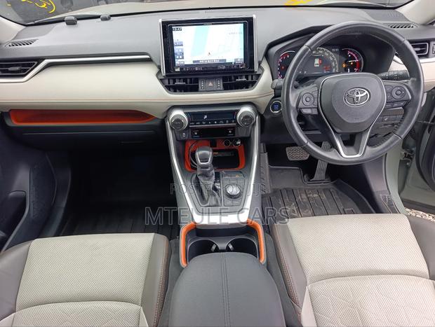 Toyota RAV4 2019 Gray