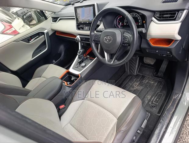 Toyota RAV4 2019 Gray