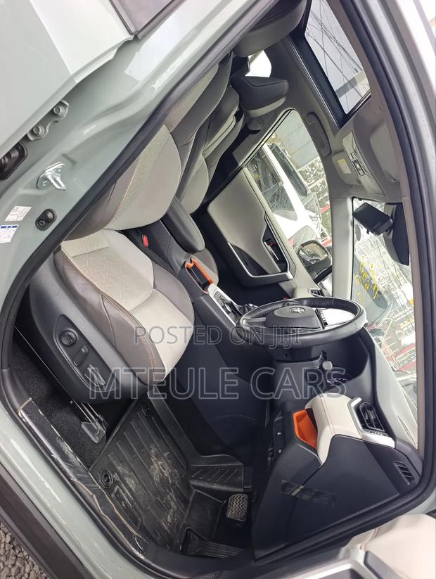 Toyota RAV4 2019 Gray