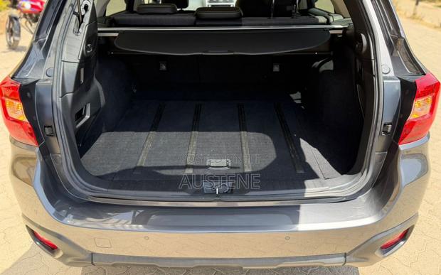 Subaru Outback 2.5i Limited AWD 2019 Gray