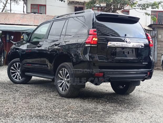 Toyota Land Cruiser Prado 2019 Black