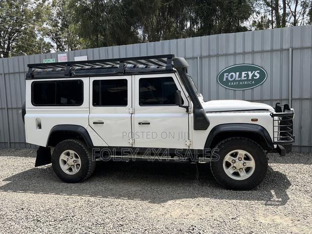 Land Rover Defender 2014 White