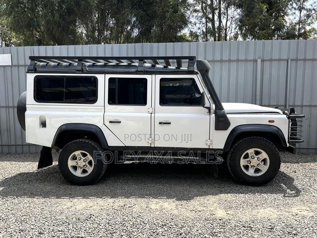 Land Rover Defender 2014 White