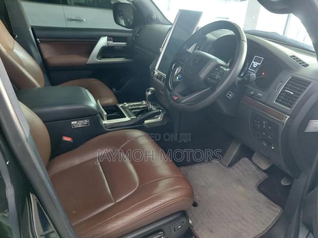 Toyota Land Cruiser 2018 Black