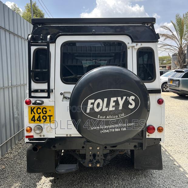 Land Rover Defender 2014 White