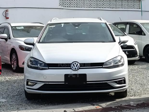 Volkswagen Golf 2019 White