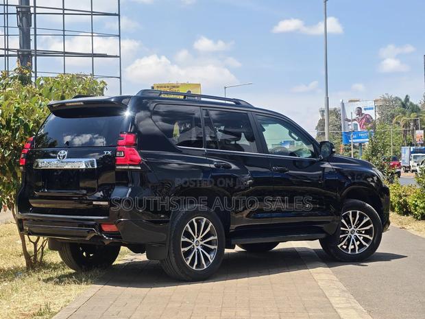 Toyota Land Cruiser Prado 2.8 2019 Matt Black