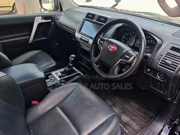 Toyota Land Cruiser Prado 2.8 2019 Matt Black