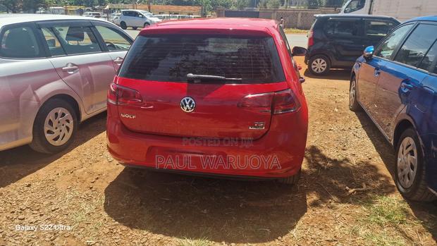 Volkswagen Golf TSI S 4-Door FWD 2017 Red