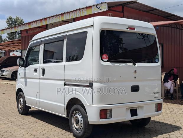 Suzuki Every Wagon 2018 White