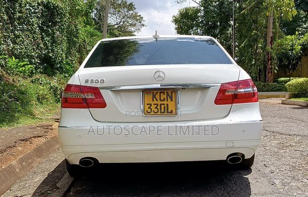 Mercedes-Benz E300 2010 White