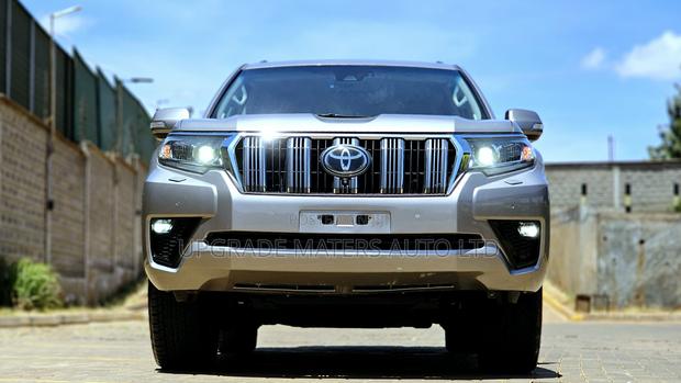 Toyota Land Cruiser Prado 2.8 2019 Silver