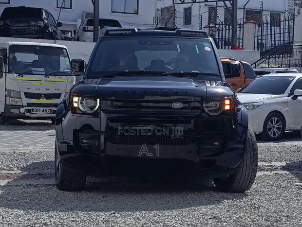 Land Rover Defender X-Dynamic SE 2024 Black