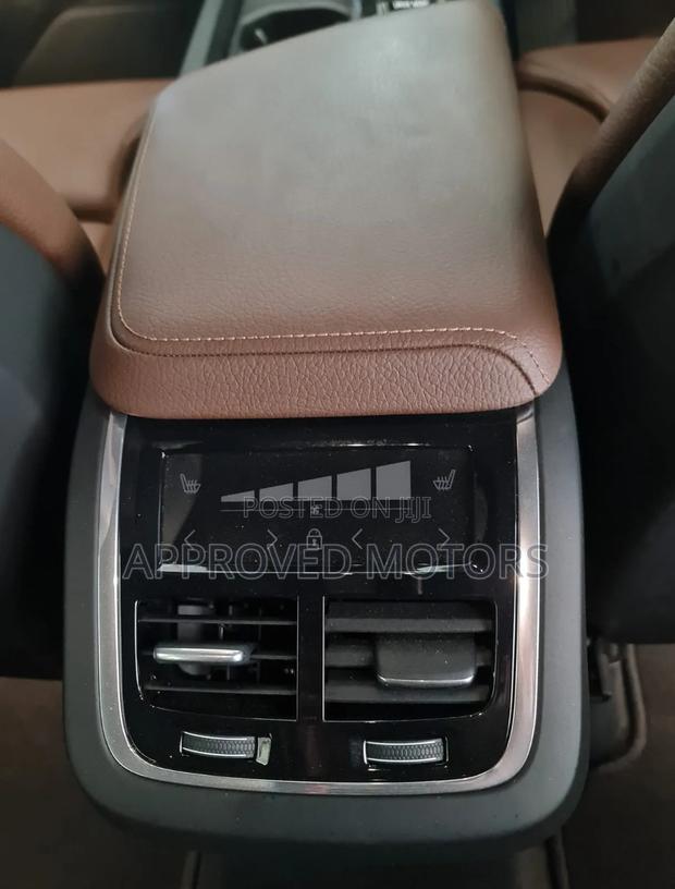 Volvo XC60 2019 Gray