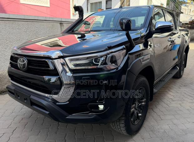 Toyota Hilux 2020 Black