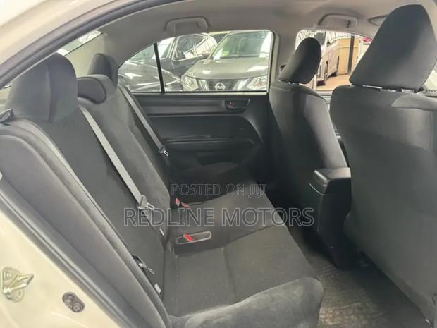 Toyota Axio 1.5 Hybrid 2WD 2018 White