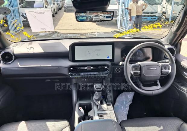 Toyota Land Cruiser Prado 2.7 2024 Black
