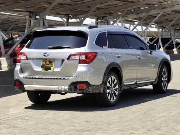 Subaru Outback 2016 Gold