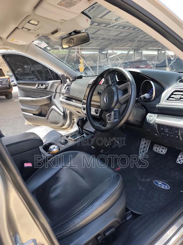Subaru Outback 2016 Gold