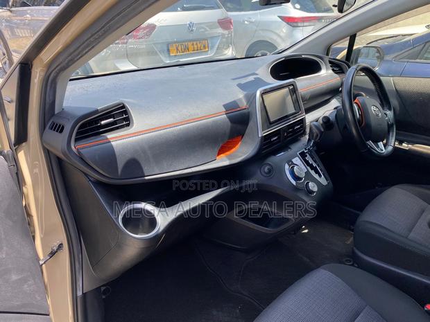 Toyota Sienta 2020