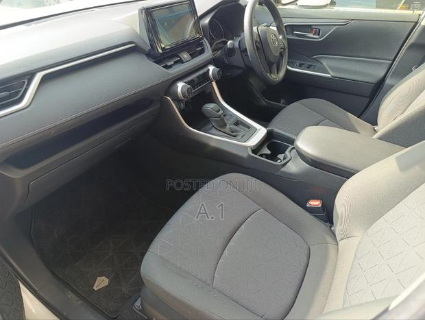 Toyota RAV4 Limited FWD 2019 White