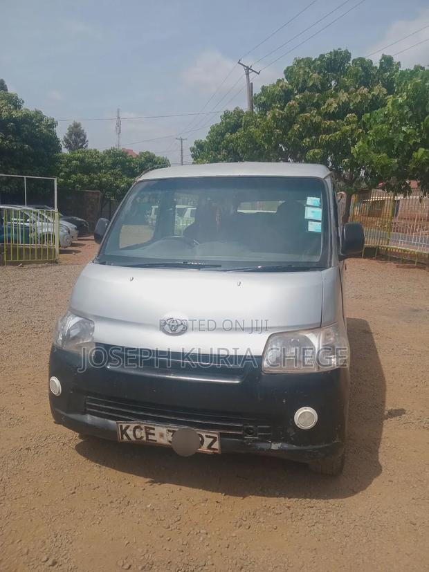 Toyota TownAce 2010 Silver