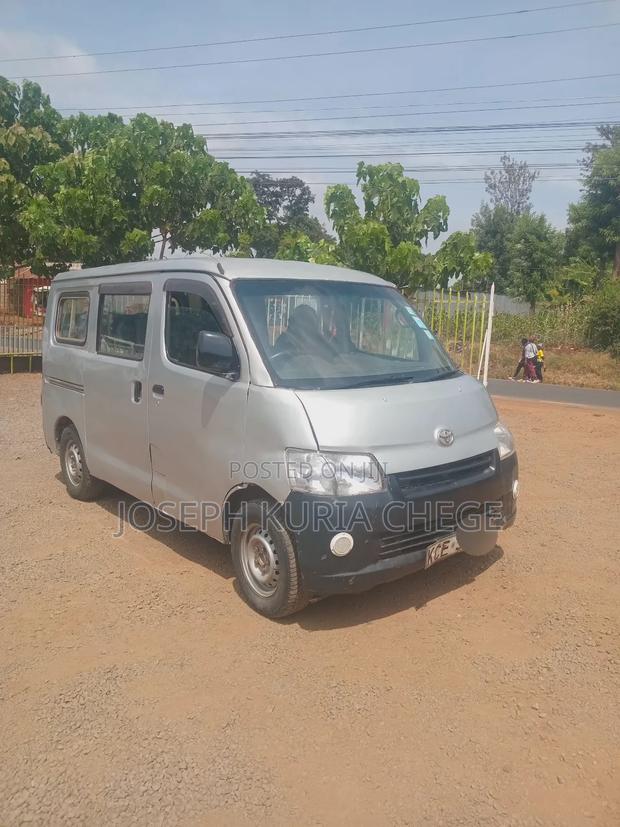 Toyota TownAce 2010 Silver