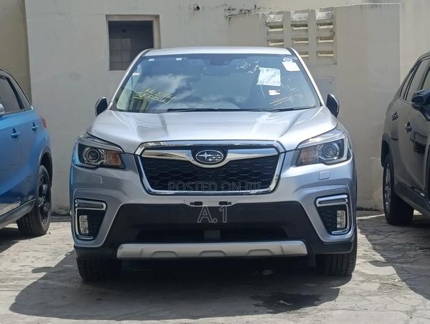 Subaru Forester Premium AWD 2019 Silver