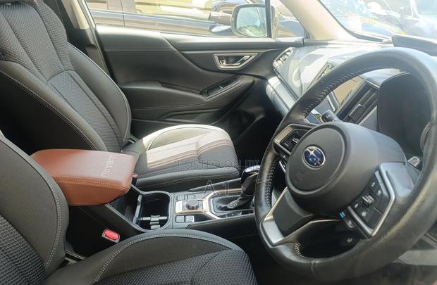 Subaru Forester Premium AWD 2019 Silver