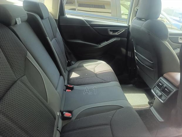 Subaru Forester Premium AWD 2019 Silver