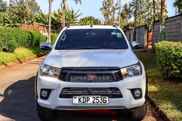 Toyota Hilux Revo Double Cab Deisel 2.8 AWD 2016 White